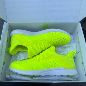 APL Women’s Techloom Tracer